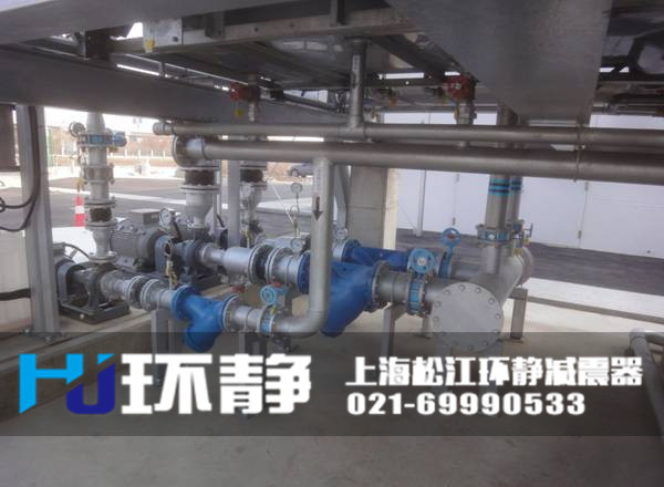 <a href=http://www.ipexwireless.com/products/xiangjiaojietou/danqiu target=_blank class=infotextkey>單球體<a href=http://www.ipexwireless.com target=_blank class=infotextkey>橡膠接頭</a></a>運行車間